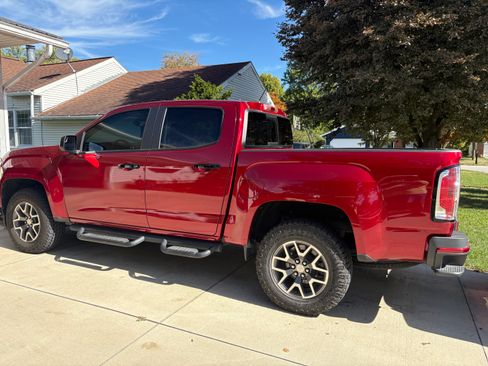 Used 2021 GMC Canyon AT4 w/ Driver Alert Package image 2
