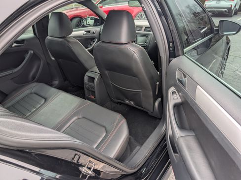 Used 2013 Volkswagen Jetta GLI Autobahn image 25