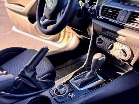 Used 2016 MAZDA MAZDA3 i Sport w/ Preferred Equipment Package image 12