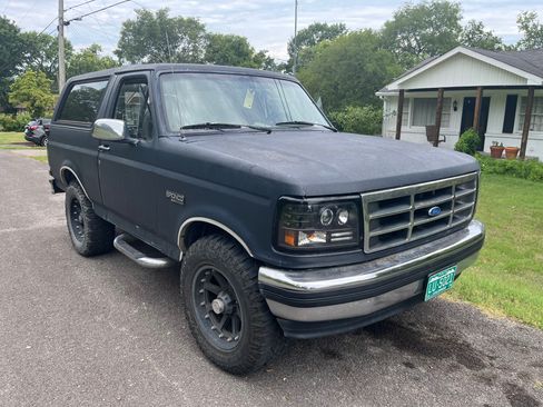 Used 1995 Ford Bronco image 2
