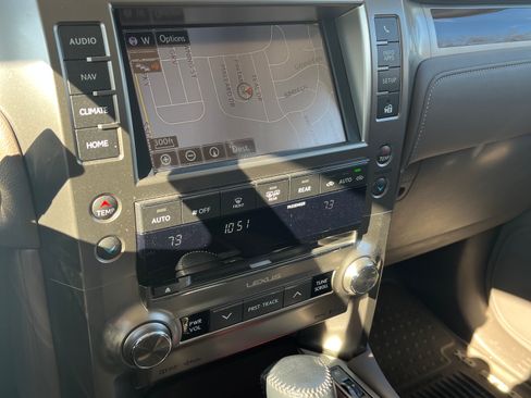 Used 2015 Lexus GX 460 w/ Premium Package image 5