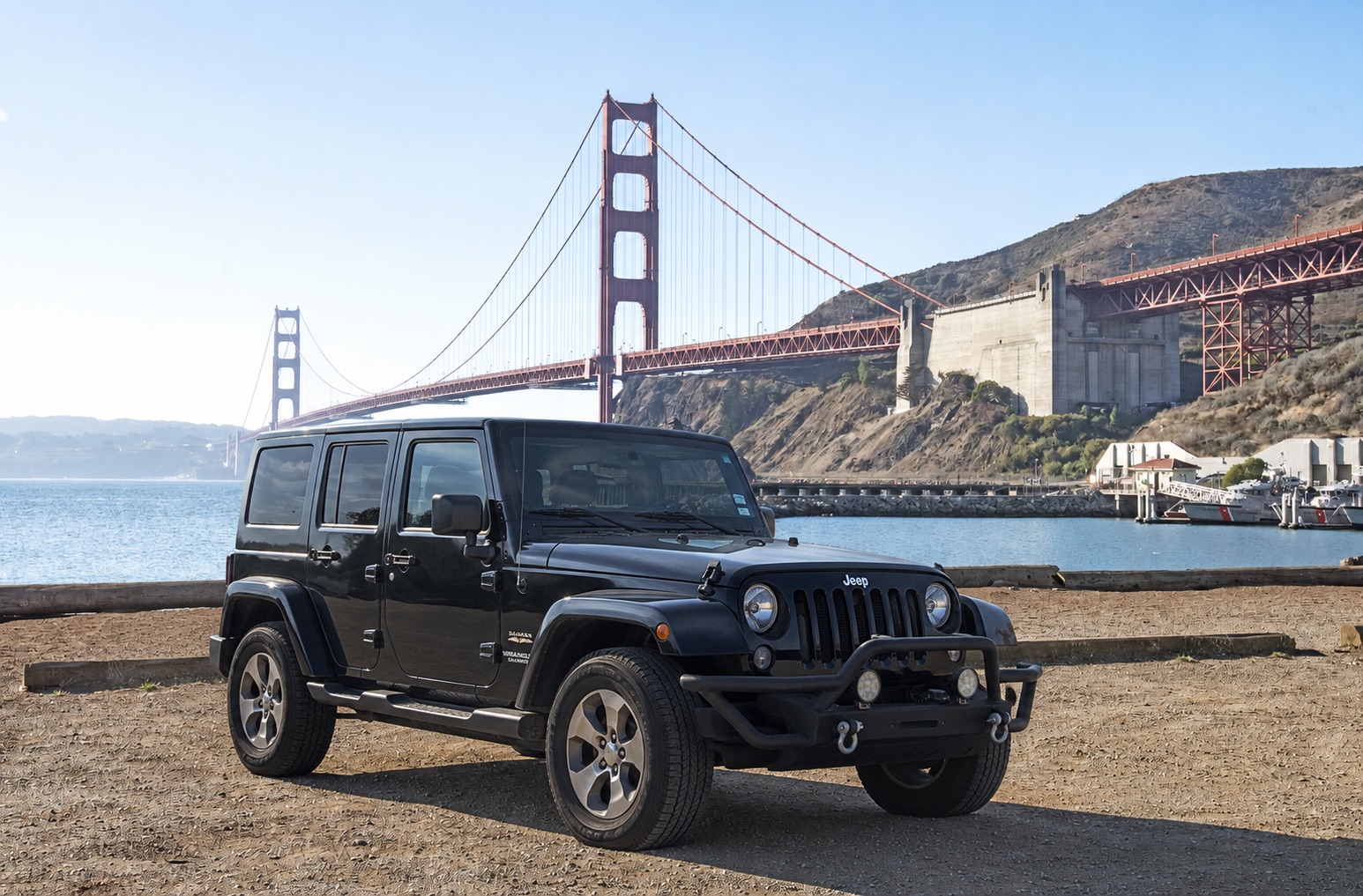 Used 2015 Jeep Wrangler Unlimited Sahara w/ Connectivity Group AWD/4WD image 1