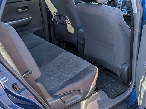 Used 2014 Toyota Prius V Three image 8