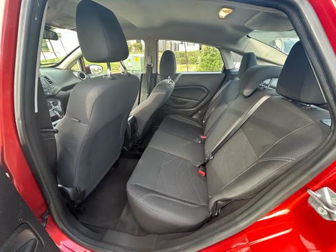 Used 2019 Ford Fiesta SE image 4