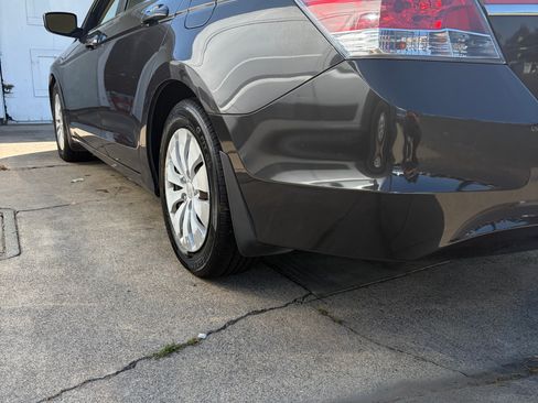 Used 2011 Honda Accord LX image 8
