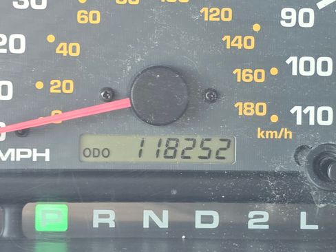 Used 2000 Toyota 4Runner Limited RWD image 8