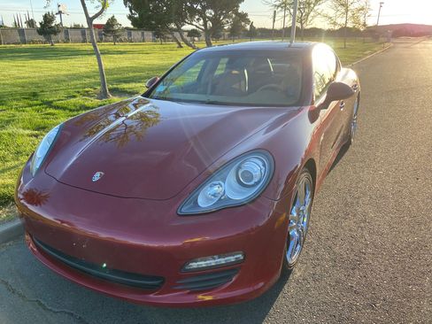 Used 2013 Porsche Panamera image 14