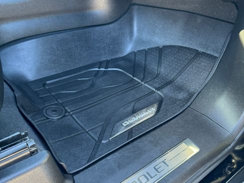 Used 2022 Chevrolet Suburban RST w/ Luxury Package image 21