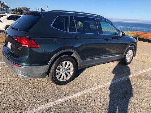 Used 2018 Volkswagen Tiguan SE w/ Panoramic Sunroof Package image 6