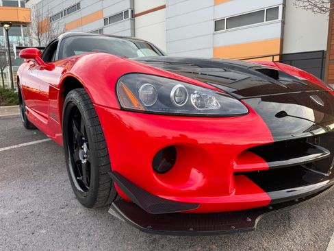 Used 2008 Dodge Viper SRT-10 w/ Competition Group image 13