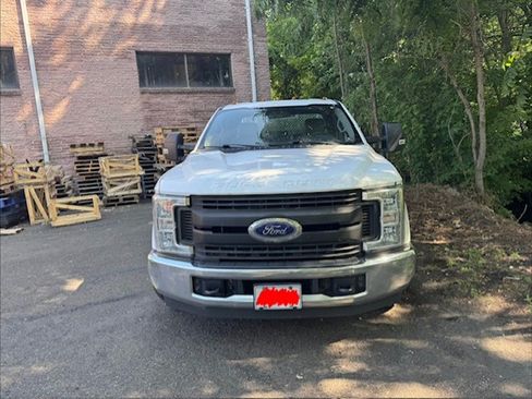 Used 2019 Ford F350 XL w/ XL Value Package RWD image 4