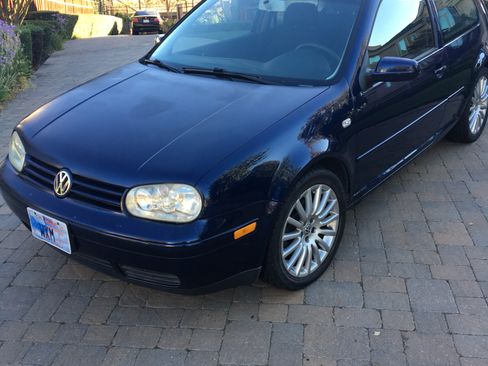 Used 2001 Volkswagen Golf GL FWD image 4