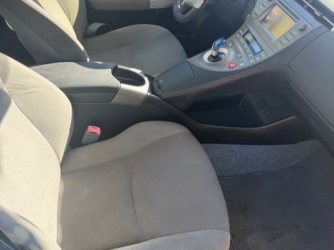 Used 2012 Toyota Prius Plug-In Hybrid image 9