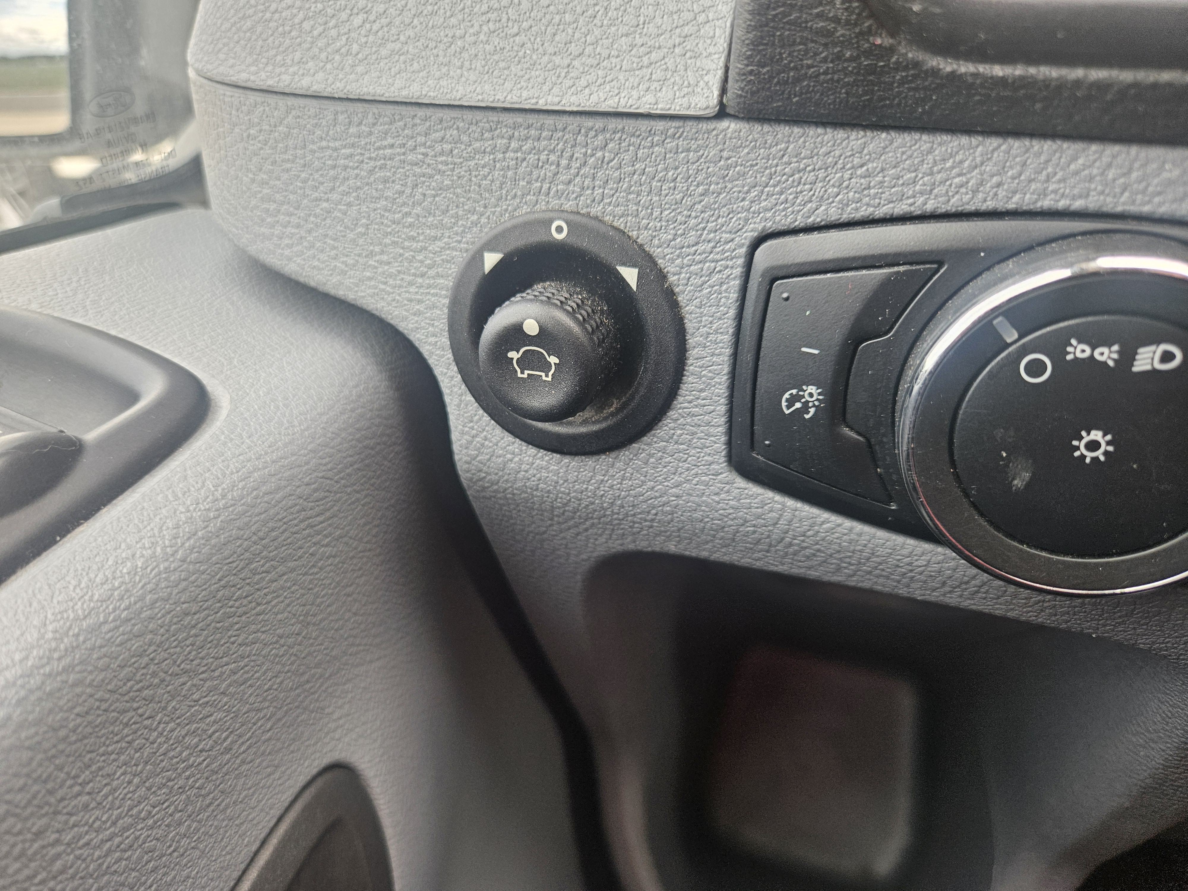Used 2019 Ford Transit 250 130 Low Roof w/ Exterior Upgrade Package RWD image 14