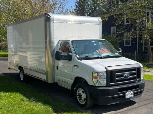 Used 2022 Ford E-350 and Econoline 350 Super Duty w/ Power Windows & Locks Group RWD image 1