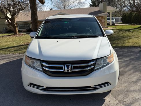 Used 2017 Honda Odyssey SE image 1