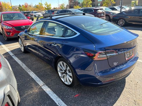 Used 2018 Tesla Model 3 Long Range image 4