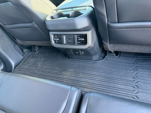 Used 2023 Ford F350 Lariat w/ Lariat Ultimate Package image 23