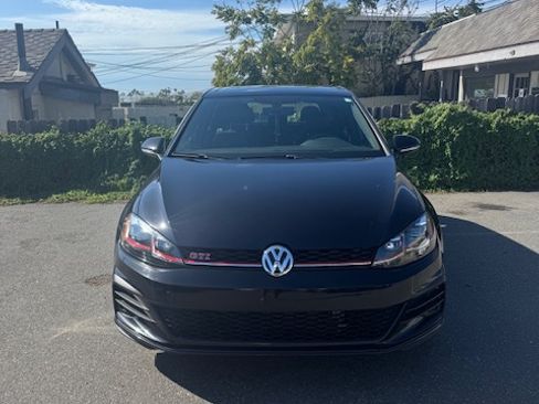 Used 2020 Volkswagen GTI SE FWD image 20