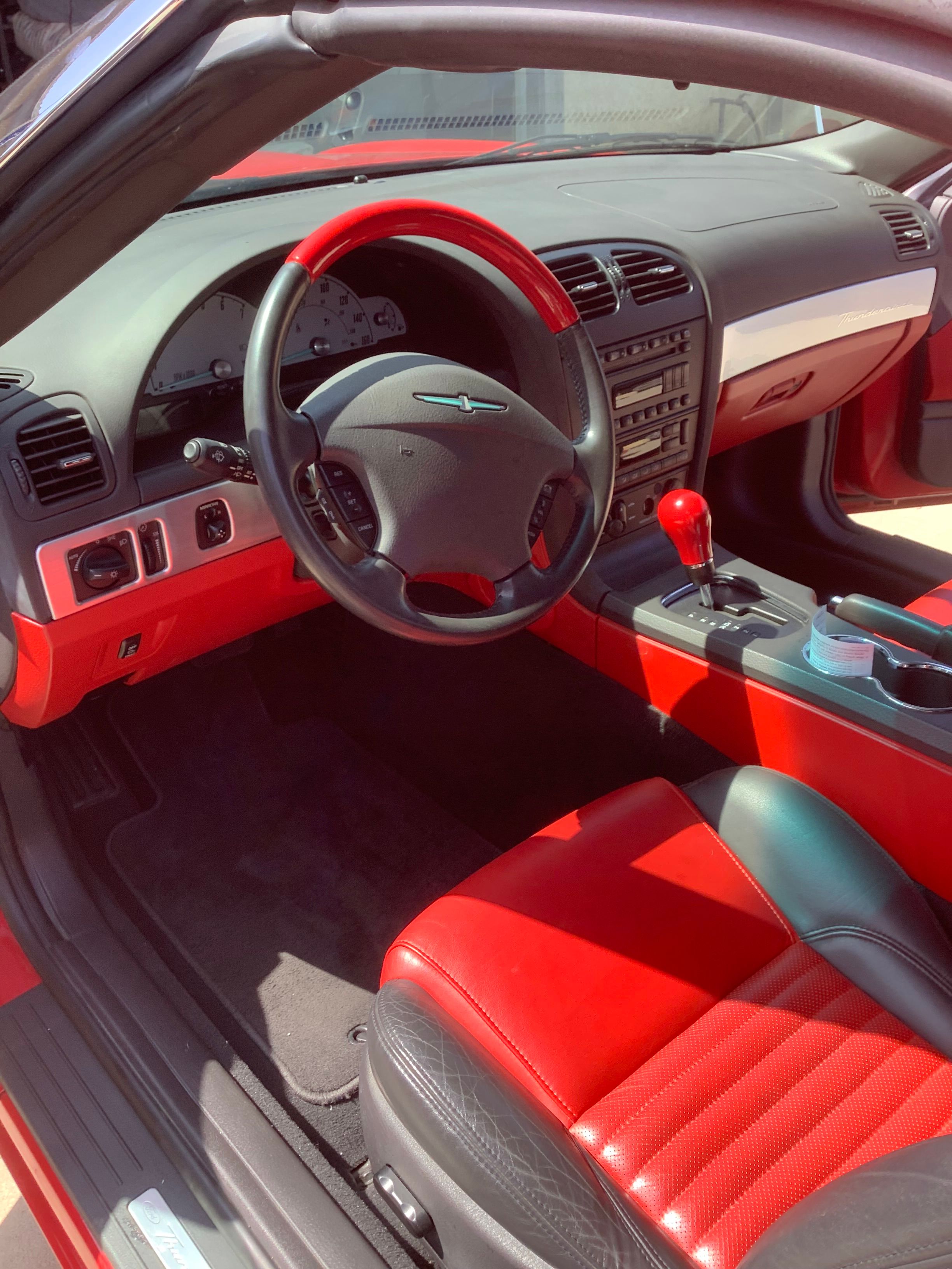 Used 2002 Ford Thunderbird RWD image 9