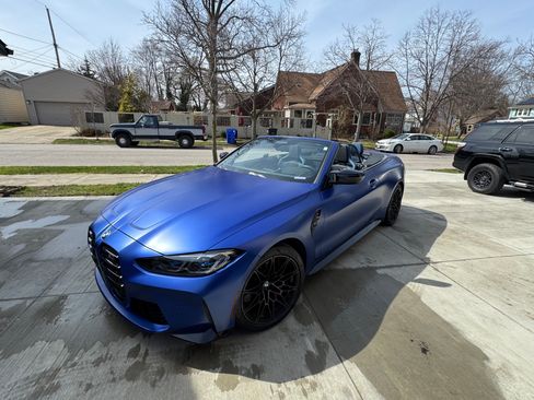 Used 2022 BMW M4 xDrive Competition image 1