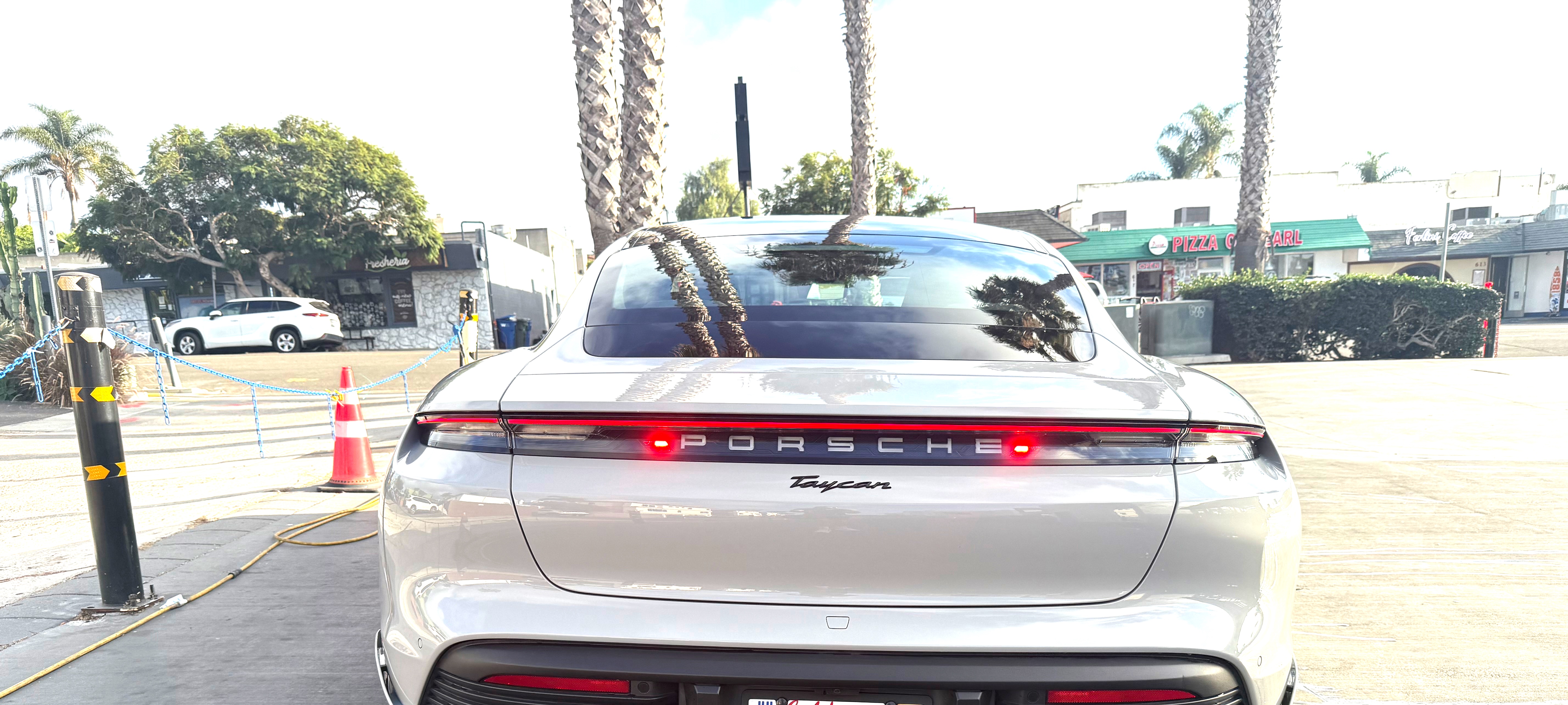 Used 2022 Porsche Taycan RWD image 11