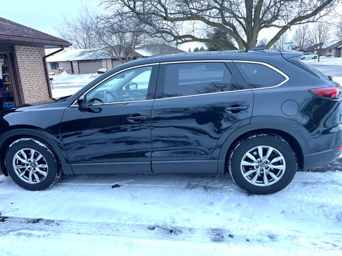 Used 2018 MAZDA CX-9 Touring w/ Touring Premium Package image 4