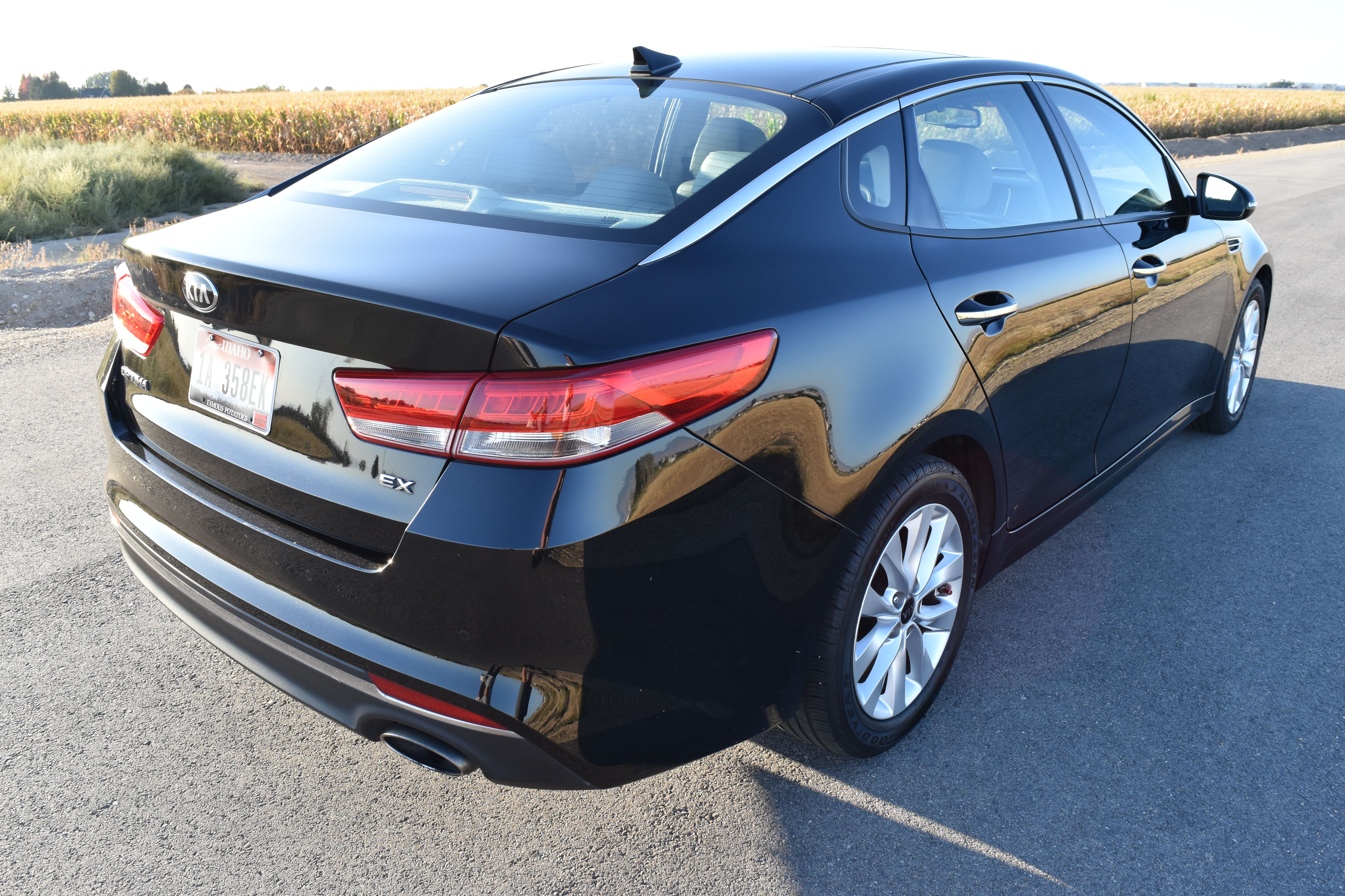 Used 2016 Kia Optima EX w/ Premium Package FWD image 4