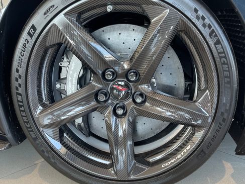 Used 2024 Chevrolet Corvette Z06 w/ Z07 Performance Package image 13