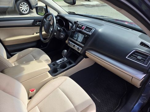 Used 2015 Subaru Outback 2.5i Premium image 10