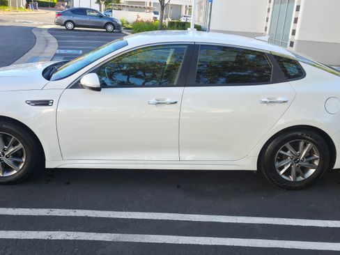 Used 2019 Kia Optima LX image 6