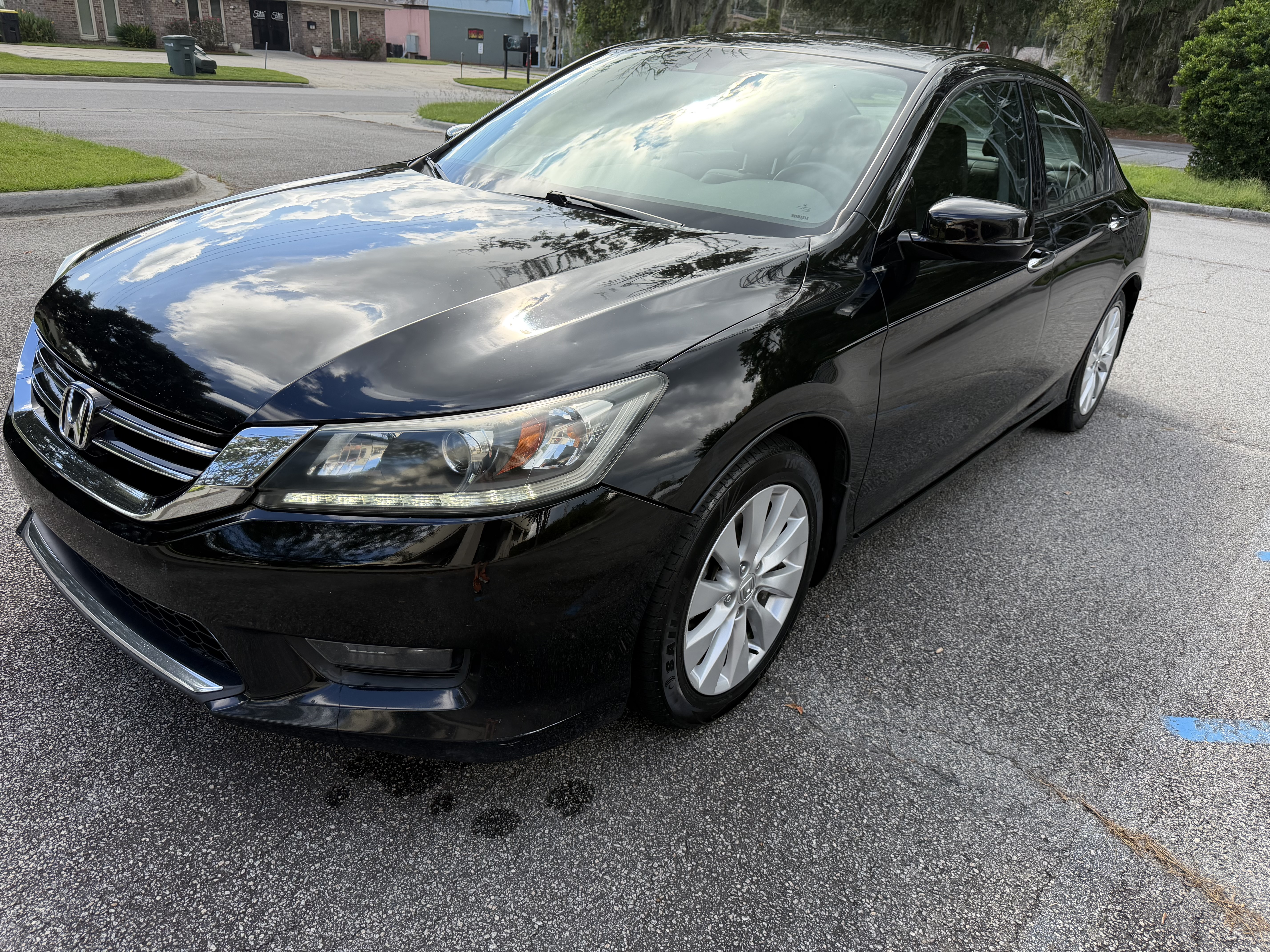 Used 2015 Honda Accord EX-L image 1