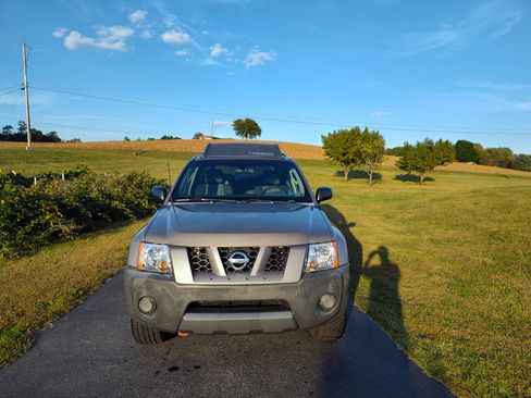 Used 2008 Nissan Xterra S image 2