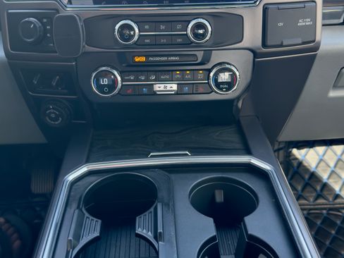 Used 2022 Ford F450 Limited w/ FX4 Off-Road Package image 21