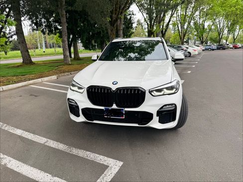 Used 2019 BMW X5 xDrive40i w/ M Sport Package AWD/4WD image 2