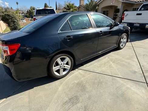 Used 2013 Toyota Camry SE image 5