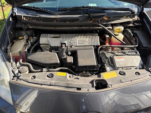 Used 2010 Toyota Prius Two image 6