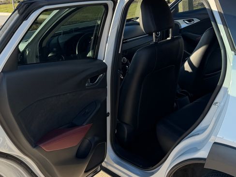 Used 2018 MAZDA CX-3 Grand Touring w/ Premium Package image 11