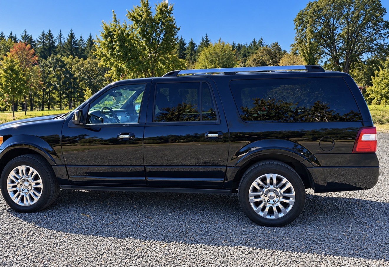 Used 2014 Ford Expedition Max Limited w/ Equipment Group 301A AWD/4WD image 2