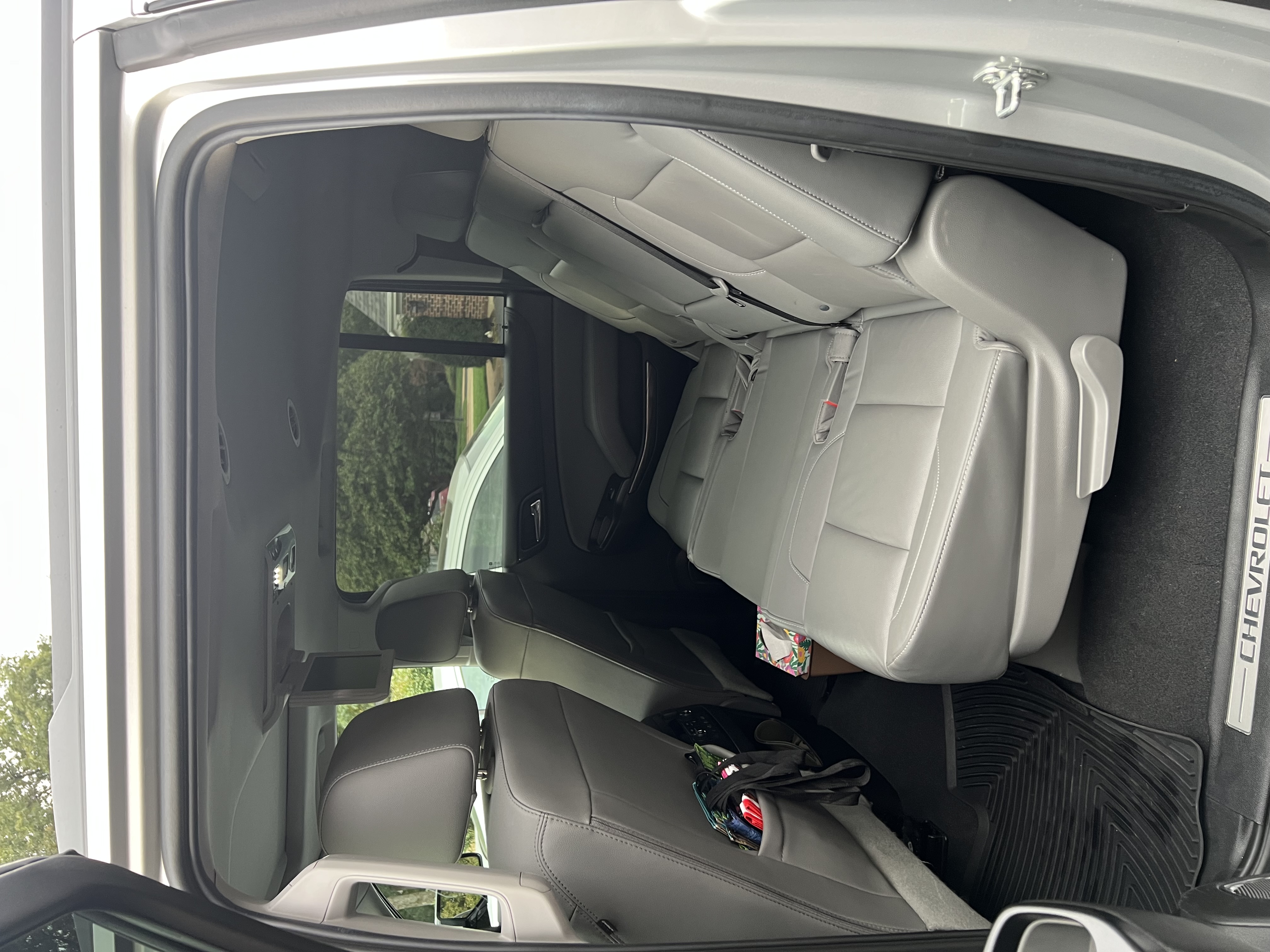 Used 2020 Chevrolet Suburban LT image 10