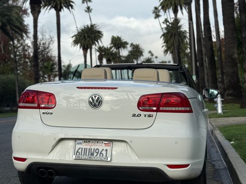 Used 2012 Volkswagen Eos Lux image 4