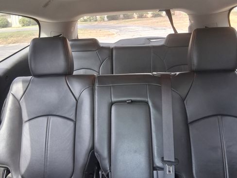 Used 2016 Chevrolet Traverse LT image 11