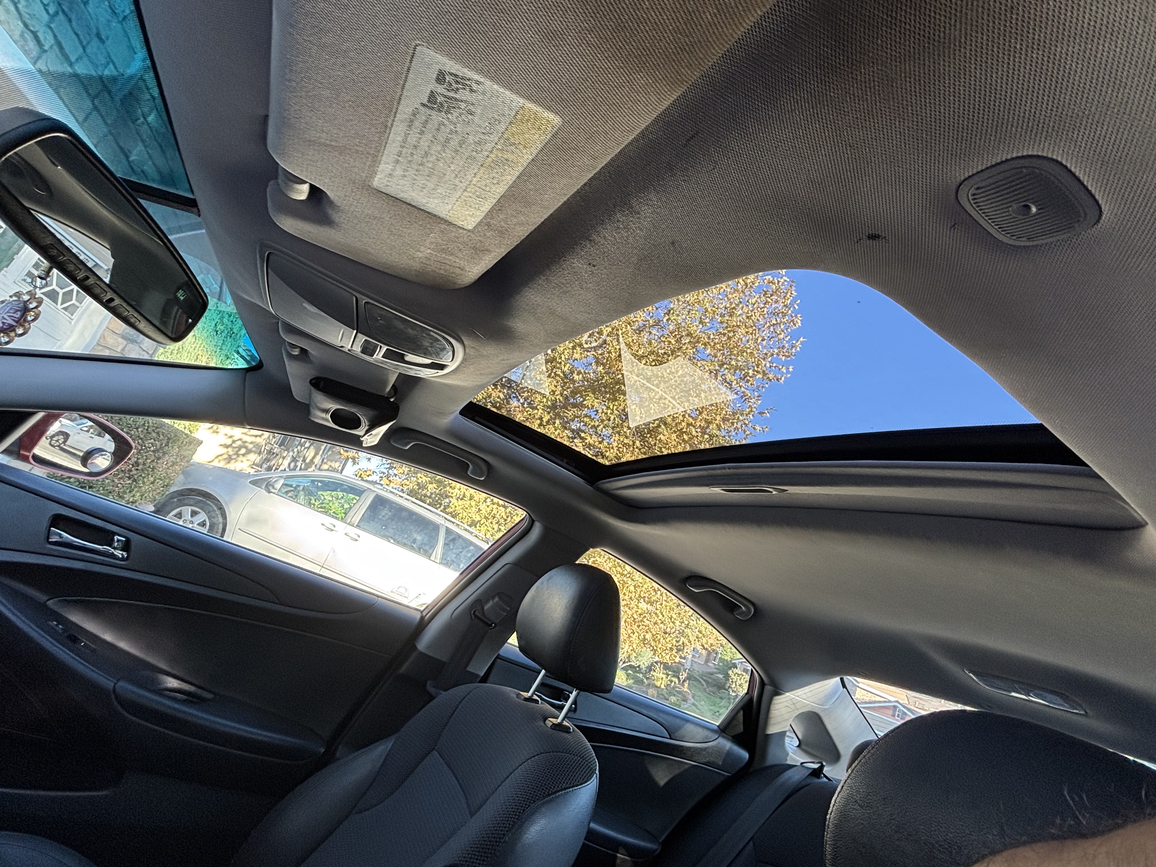 Used 2011 Hyundai Sonata SE w/ Navigation & Sunroof Pkg 4 FWD image 11