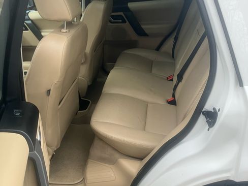 Used 2008 Land Rover LR2 SE image 9
