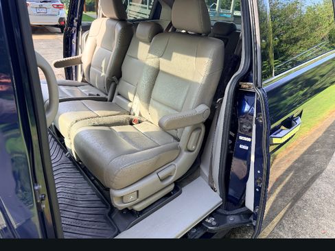 Used 2016 Honda Odyssey Touring image 14