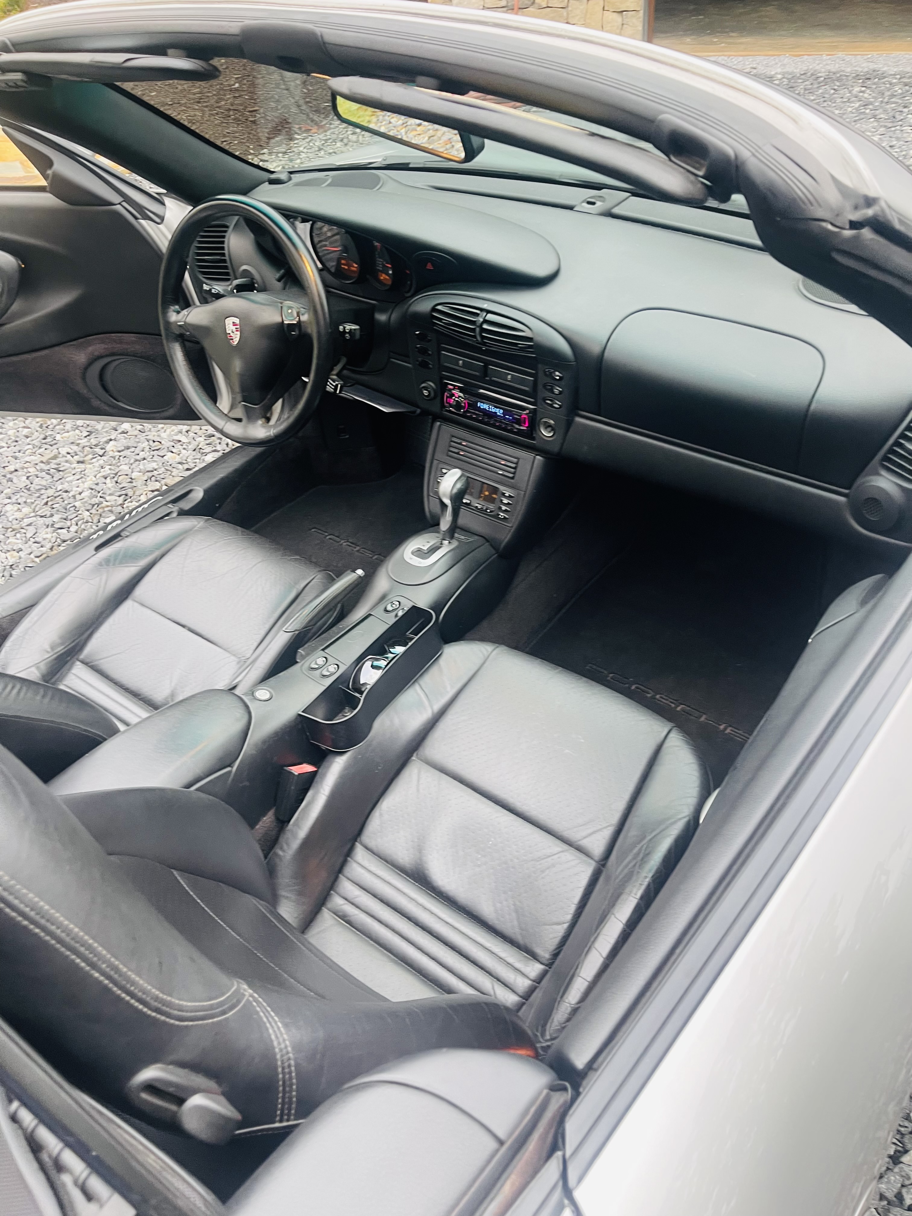 Used 2001 Porsche 911 Cabriolet image 2