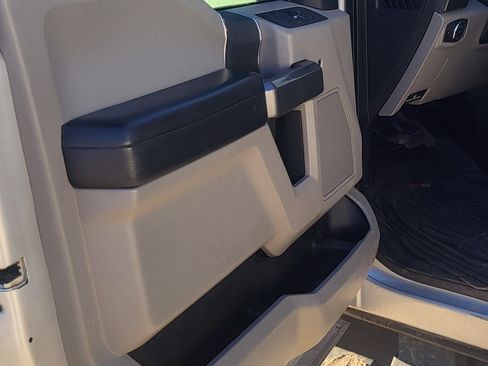 Used 2017 Ford F250 XLT image 11