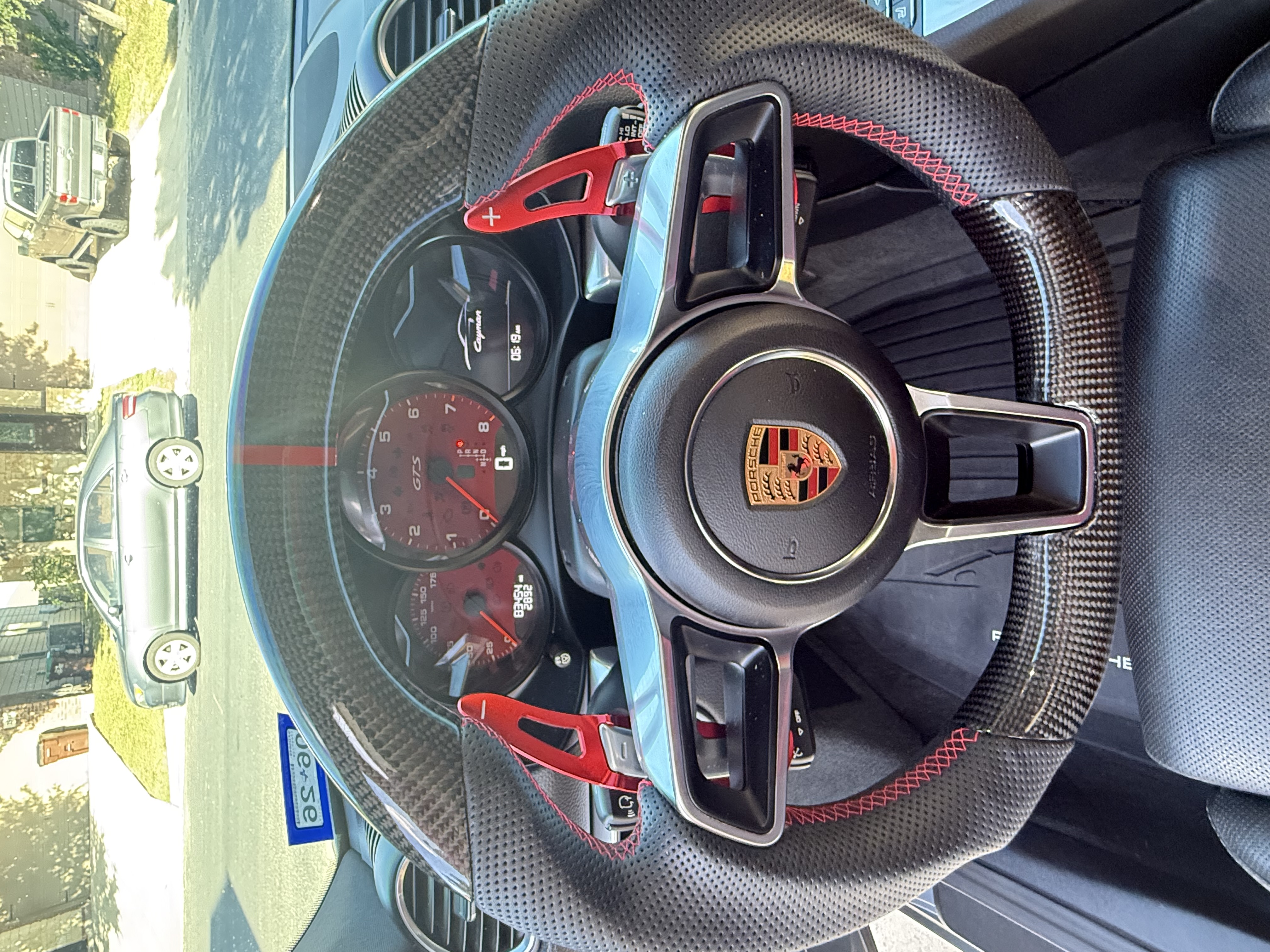 Used 2018 Porsche 718 Cayman RWD image 10