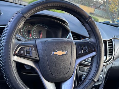 Used 2018 Chevrolet Trax LT w/ Driver Confidence Package image 13