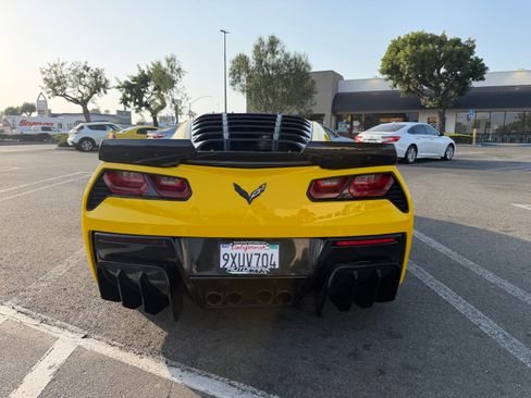 Used 2014 Chevrolet Corvette Stingray Coupe w/ 3LT Preferred Equipment Group RWD image 4